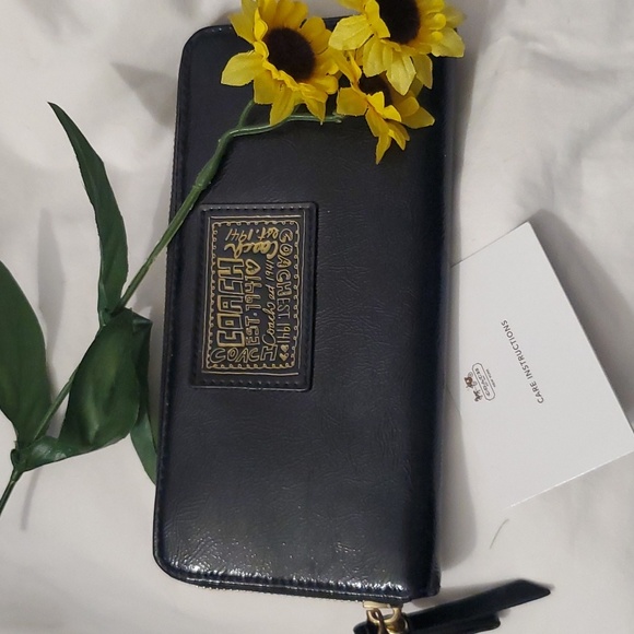 Authentic Coach Wallet* - Picture 16 of 16